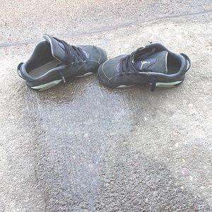 Air jordons 6 retro size 3 in us